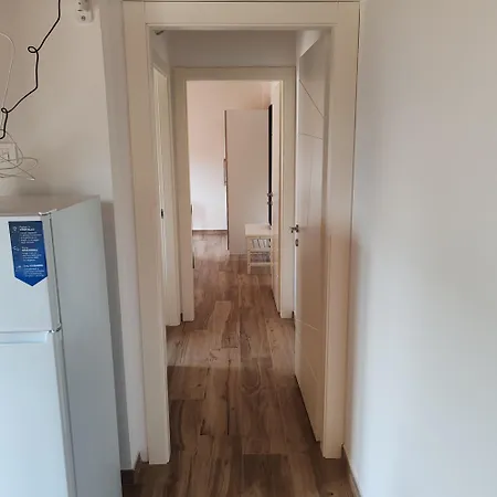 Lägenhet New Semi-detached Two-room Monserrato
